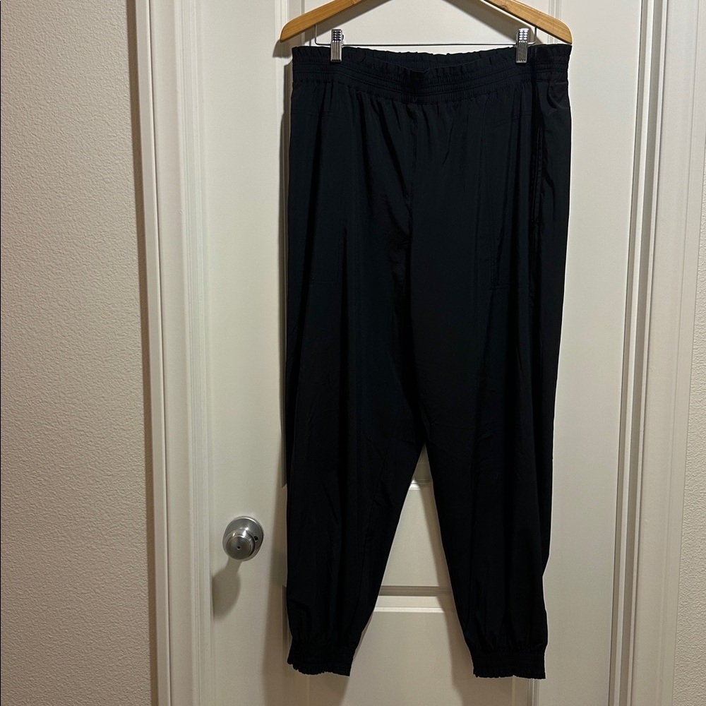 Athleta Savannah jogger black size 16